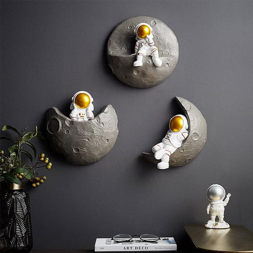 Load image into Gallery viewer, Wall Decoration Astronaut Resin Wall
