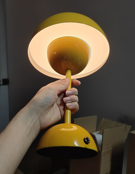 Denmark Tradition Flowerpot Table Lamp